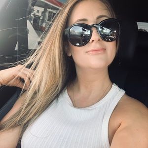 Meet your Posher, Lila